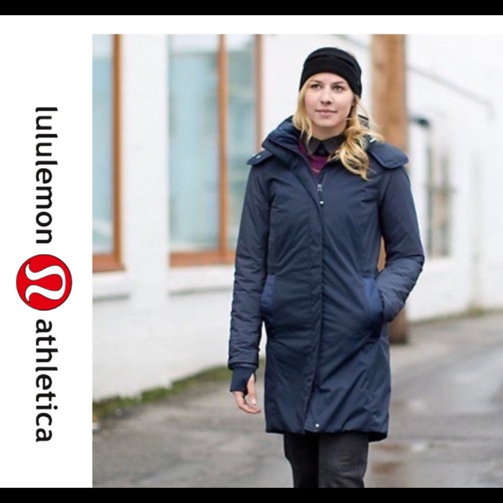 Lululemon Polar Parka - dark blue almost black.